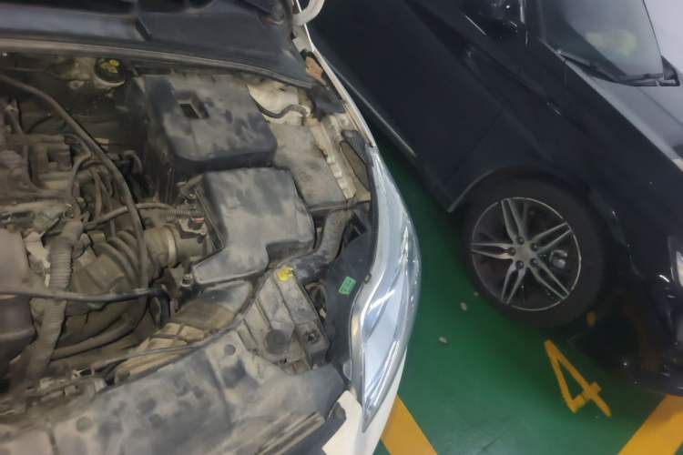 Used Ford Focus 2012 Sedan 1.6L Automatic Fashion Edition Engine Bay Left