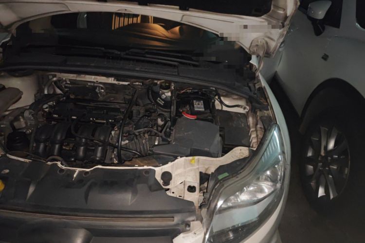 Used Ford Focus 2012 Hatchback 1.6L Automatic Comfort Model Engine Bay Left