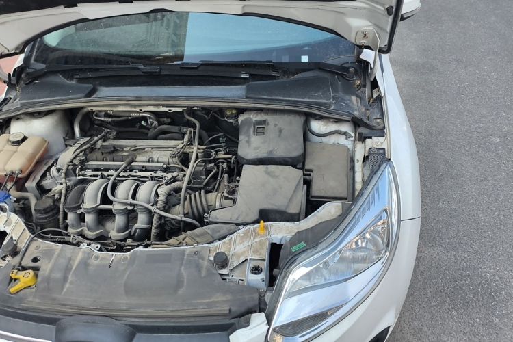 Used Ford Focus 2012 Hatchback 1.6L Automatic Comfort Model Engine Bay Left