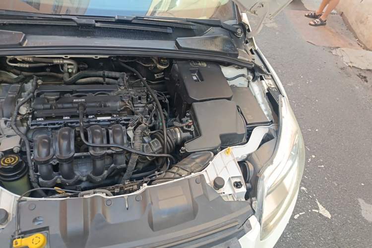 Used Ford Focus 2012 Hatchback 1.6L Automatic Fashion Edition Engine Bay Left