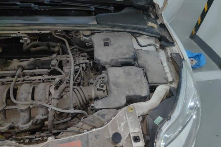 Used Ford Focus 2012 Sedan 1.6L Automatic Comfort Model Engine Bay Left