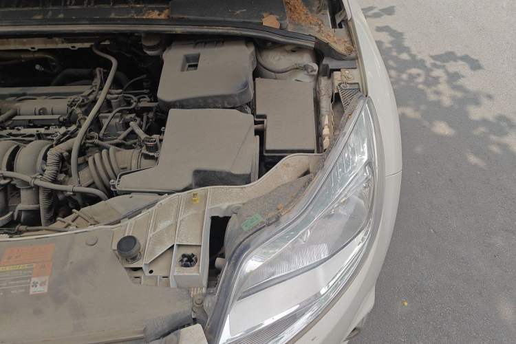 Used Ford Focus 2012 Hatchback 1.6L Automatic Fashion Edition Engine Bay Left