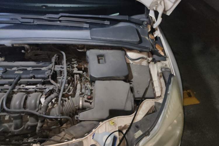 Used Ford Focus 2012 Hatchback 1.6L Automatic Fashion Edition Engine Bay Left