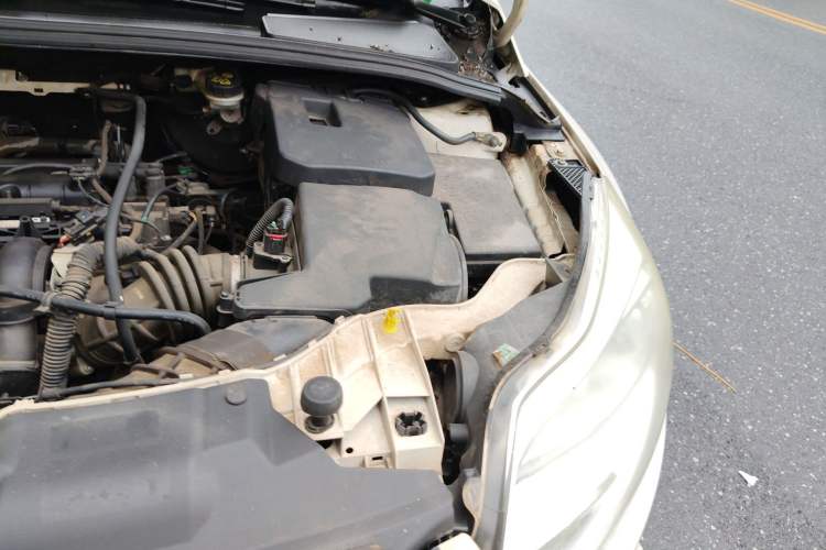 Used Ford Focus 2012 Sedan 1.6L Automatic Fashion Edition Engine Bay Left