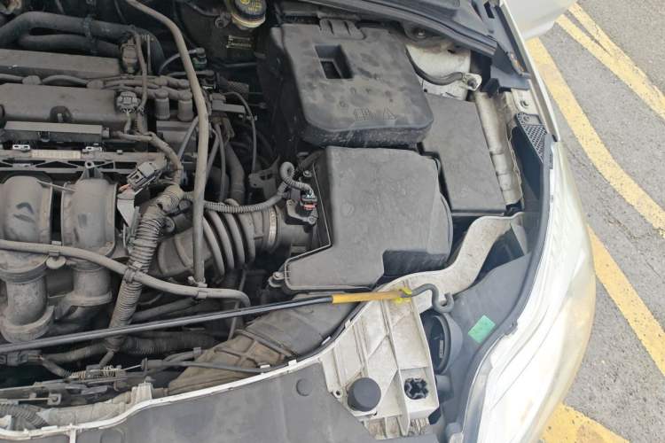 Used Ford Focus 2012 Hatchback 1.6L Automatic Fashion Edition Engine Bay Left