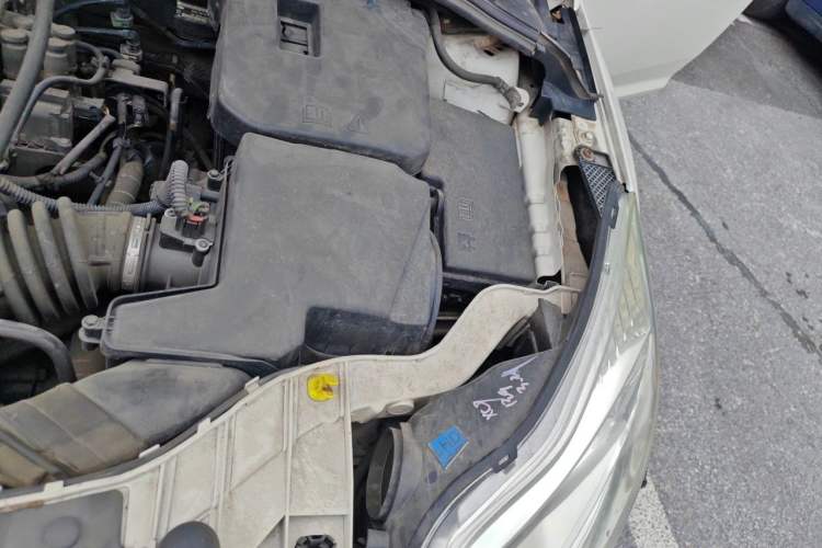 Used Ford Focus 2012 Hatchback 1.6L Automatic Comfort Model Engine Bay Left