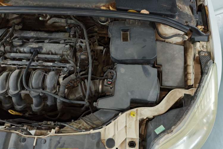 Used Ford Focus 2012 Sedan 1.6L Automatic Comfort Model Engine Bay Left