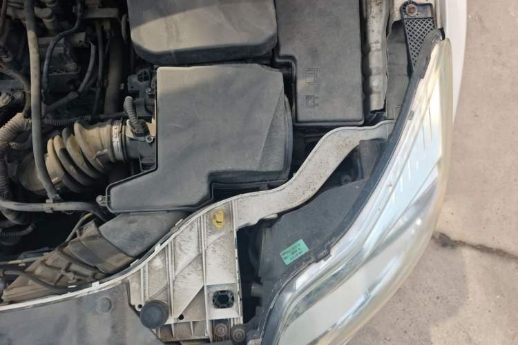 Used Ford Focus 2012 Hatchback 1.6L Automatic Comfort Model Engine Bay Left
