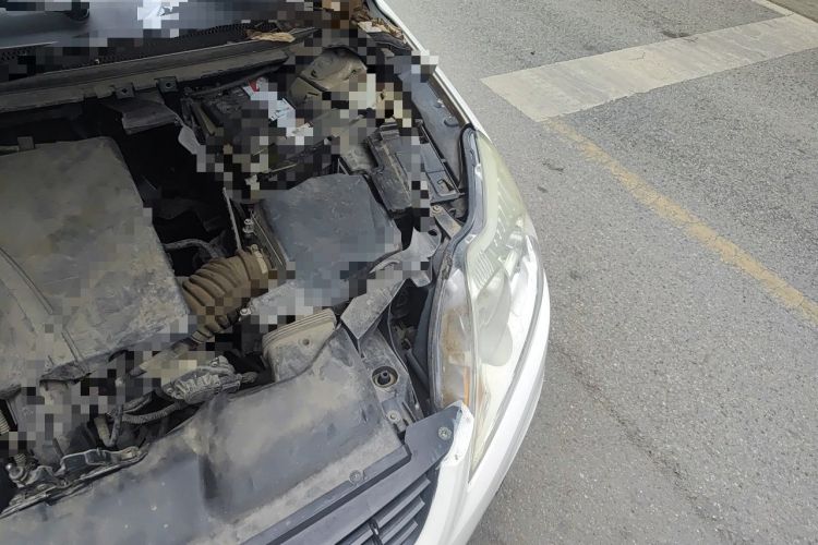 Used Ford Focus 2012 Sedan Classic 1.8L Manual Base Model Engine Bay Left