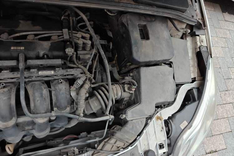 Used Ford Focus 2012 Sedan 1.6L Automatic Fashion Edition Engine Bay Left