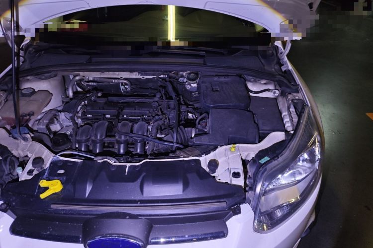 Used Ford Focus 2012 Sedan 1.6L Automatic Comfort Model Engine Bay Left