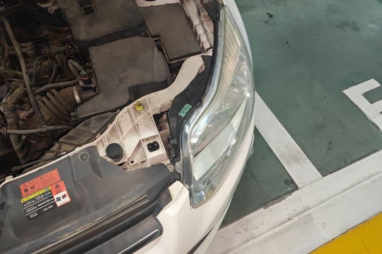Used Ford Focus 2012 Sedan 1.6L Automatic Fashion Edition Engine Bay Left