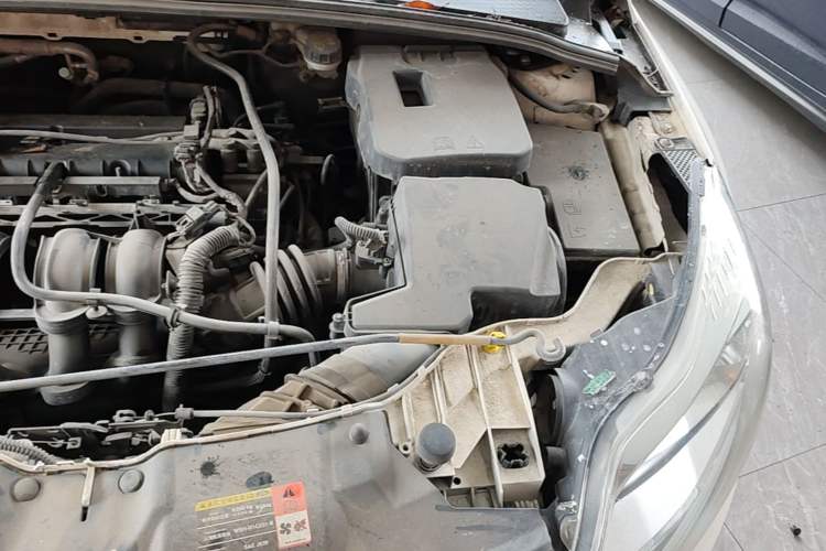 Used Ford Focus 2012 Sedan 1.6L Automatic Comfort Model Engine Bay Left