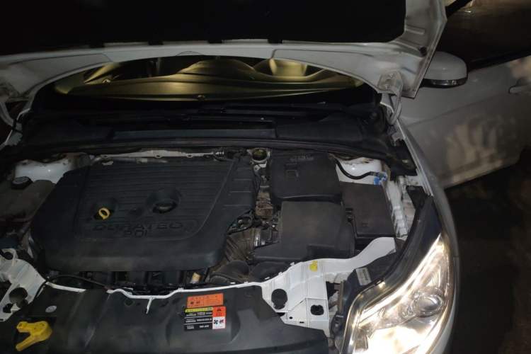 Used Ford Focus 2012 Hatchback 2.0L Manual Luxury Sport Model Engine Bay Left
