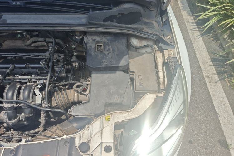 Used Ford Focus 2012 Hatchback 1.6L Automatic Comfort Model Engine Bay Left