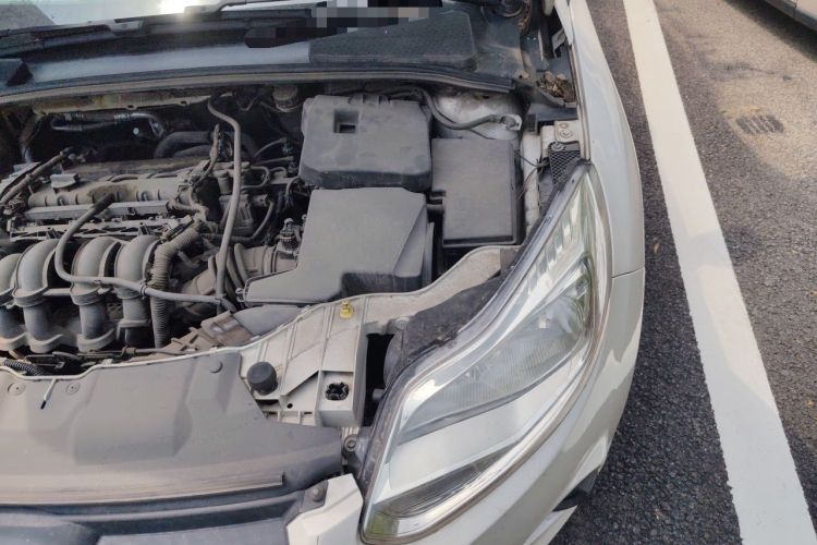 Used Ford Focus 2012 Hatchback 1.6L Automatic Comfort Model Engine Bay Left