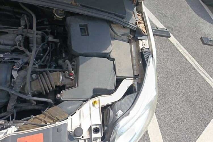 Used Ford Focus 2012 Sedan 1.6L Automatic Fashion Edition Engine Bay Left