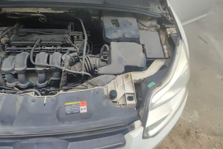 Used Ford Focus 2012 Hatchback 1.6L Manual Comfort Model Engine Bay Left