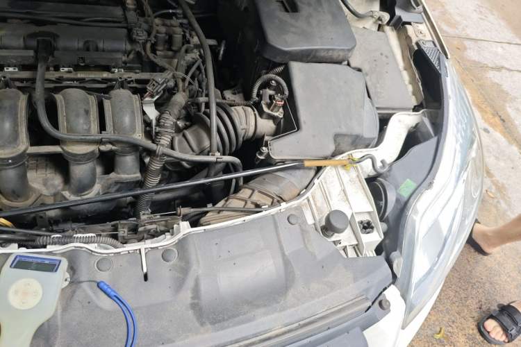 Used Ford Focus 2012 Hatchback 1.6L Automatic Comfort Model Engine Bay Left