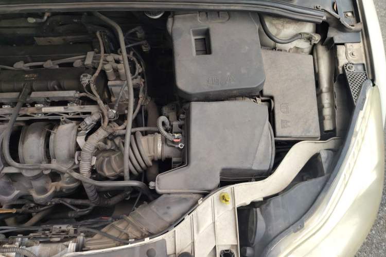 Used Ford Focus 2012 Hatchback 1.6L Manual Comfort Model Engine Bay Left