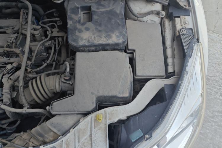 Used Ford Focus 2012 Hatchback 1.6L Automatic Fashion Edition Engine Bay Left