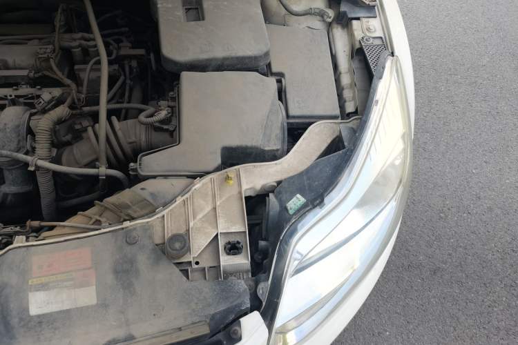 Used Ford Focus 2012 Hatchback 1.6L Automatic Fashion Edition Engine Bay Left