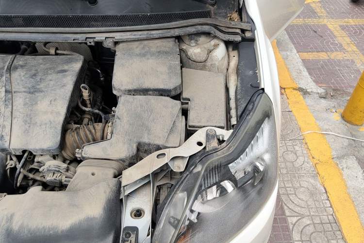 Used Ford Focus 2012 Hatchback Classic 1.8L Automatic Fashion Edition Engine Bay Left