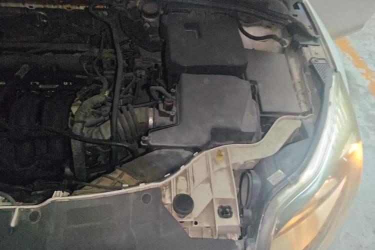 Used Ford Focus 2012 Sedan 1.6L Automatic Fashion Edition Engine Bay Left