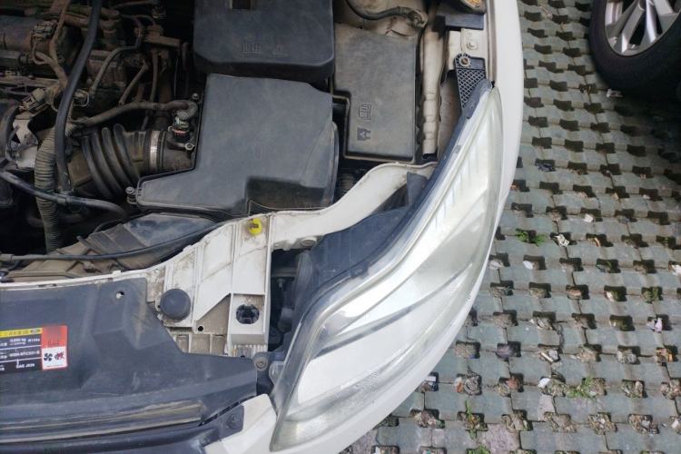 Used Ford Focus 2012 Sedan 1.6L Automatic Fashion Edition Engine Bay Left