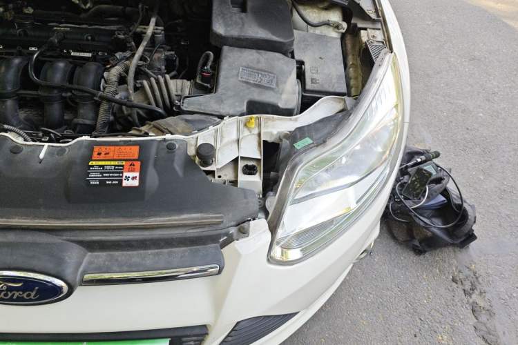 Used Ford Focus 2012 Hatchback 1.6L Manual Fashion Edition Engine Bay Left