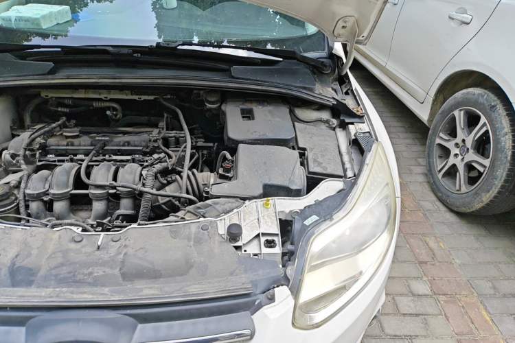Used Ford Focus 2012 Hatchback 1.6L Automatic Fashion Edition Engine Bay Left