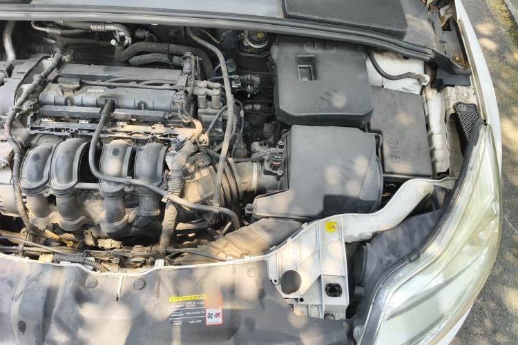 Used Ford Focus 2012 Sedan 1.6L Manual Comfort Model Engine Bay Left