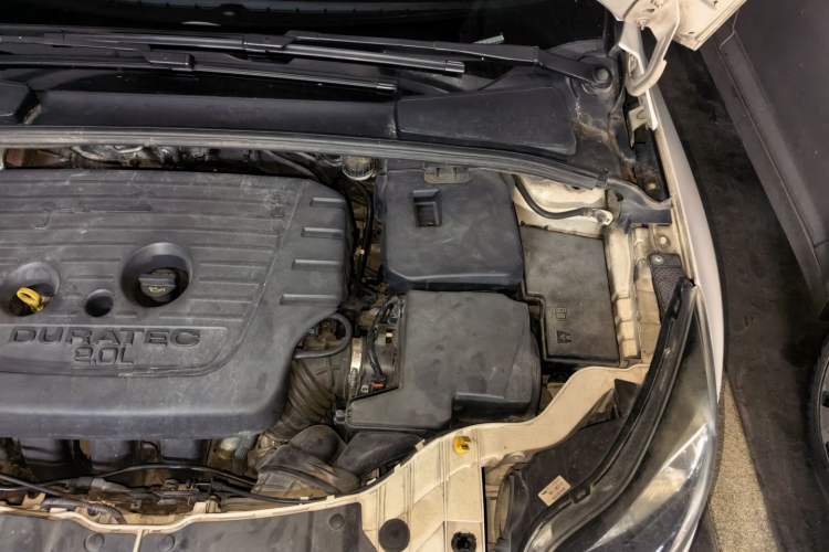 Used Ford Focus 2012 Hatchback 2.0L Automatic Luxury Sport Model Engine Bay Left