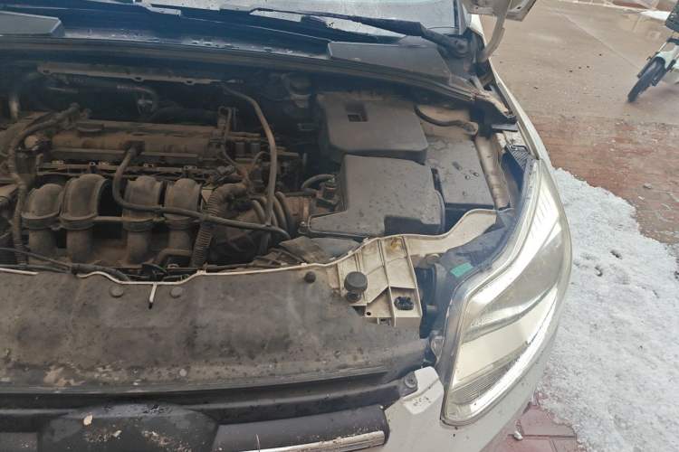 Used Ford Focus 2012 Hatchback 1.6L Automatic Fashion Edition Engine Bay Left
