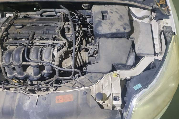 Used Ford Focus 2012 Sedan 1.6L Automatic Fashion Edition Engine Bay Left