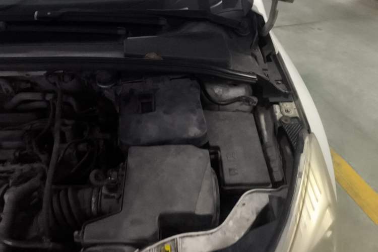 Used Ford Focus 2012 Hatchback 1.6L Automatic Comfort Model Engine Bay Left