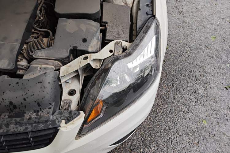 Used Ford Focus 2012 Hatchback Classic 1.8L Automatic Fashion Edition Engine Bay Left