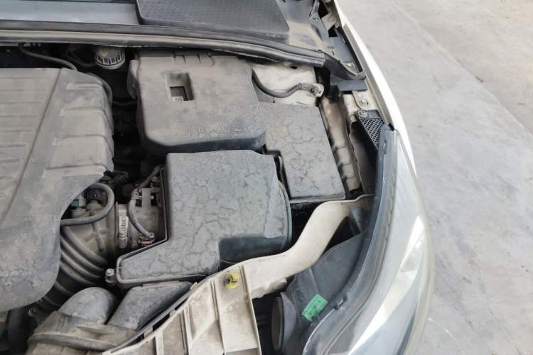 Used Ford Focus 2012 Hatchback 2.0L Manual Luxury Sport Model Engine Bay Left