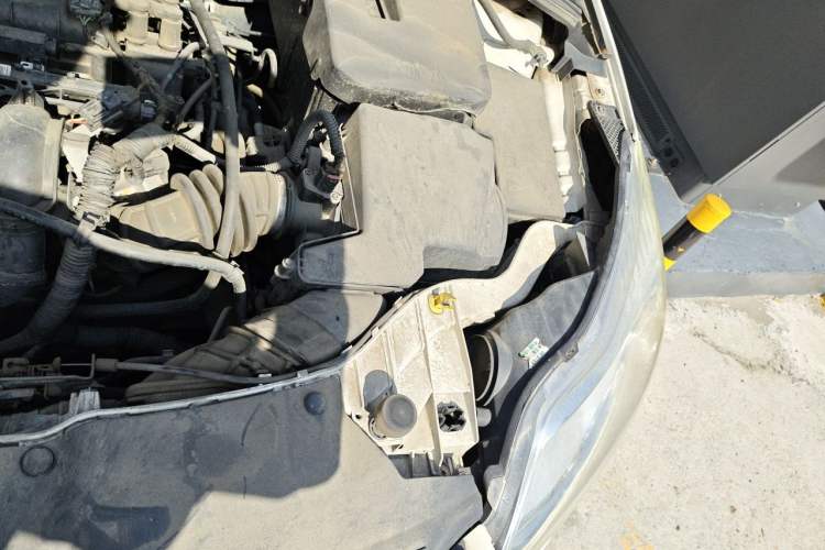 Used Ford Focus 2012 Hatchback 1.6L Automatic Fashion Edition Engine Bay Left