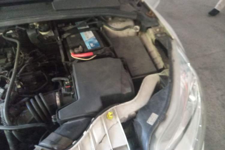 Used Ford Focus 2012 Sedan 1.6L Manual Fashion Edition Engine Bay Left