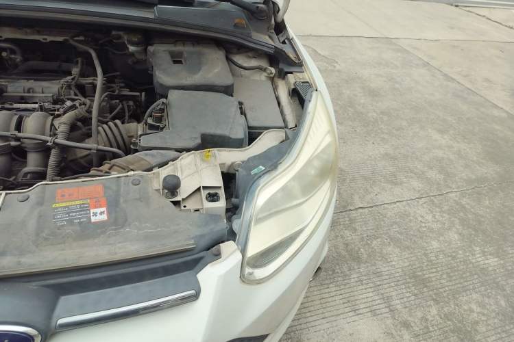 Used Ford Focus 2012 Sedan 1.6L Automatic Fashion Edition Engine Bay Left