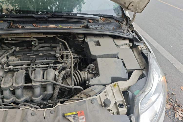 Used Ford Focus 2012 Sedan 1.6L Automatic Fashion Edition Engine Bay Left