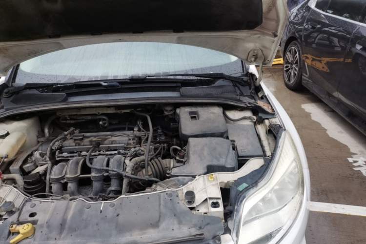 Used Ford Focus 2012 Hatchback 1.6L Automatic Comfort Model Engine Bay Left
