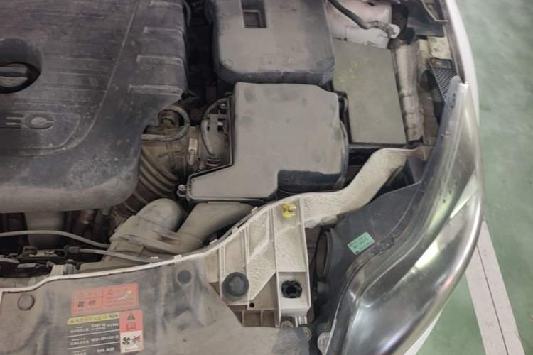 Used Ford Focus 2012 Hatchback 2.0L Manual Luxury Sport Model Engine Bay Left