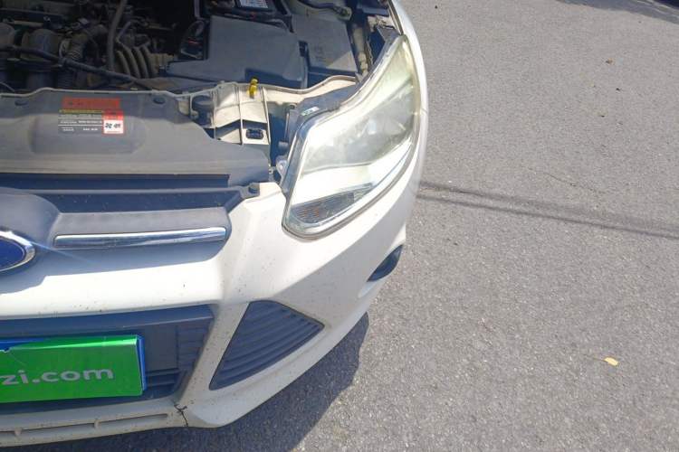 Used Ford Focus 2012 Sedan 1.6L Automatic Comfort Model Engine Bay Left
