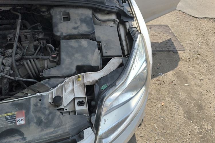 Used Ford Focus 2012 Sedan 1.6L Automatic Fashion Edition Engine Bay Left