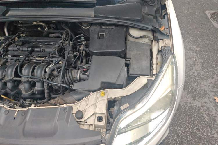 Used Ford Focus 2012 Hatchback 1.6L Automatic Comfort Model Engine Bay Left