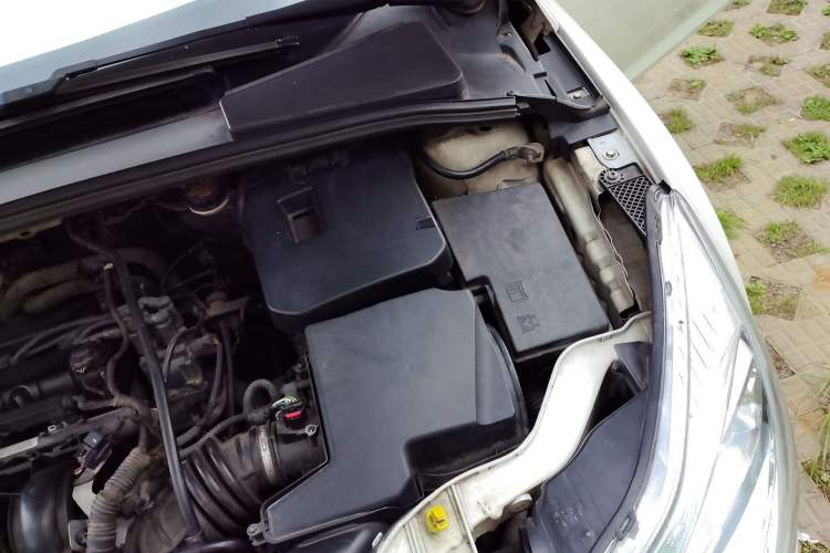 Used Ford Focus 2012 Sedan 1.6L Automatic Fashion Edition Engine Bay Left