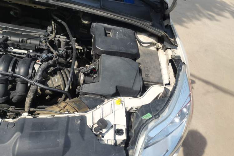 Used Ford Focus 2012 Sedan 1.6L Automatic Comfort Model Engine Bay Left