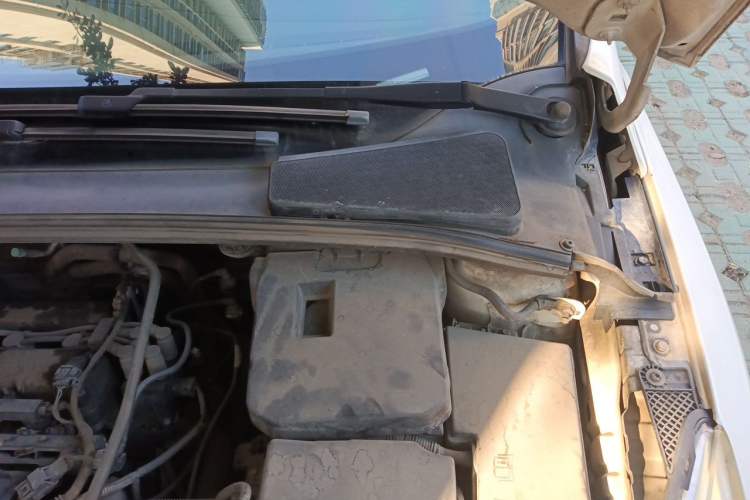 Used Ford Focus 2012 Sedan 1.6L Manual Comfort Model Engine Bay Left